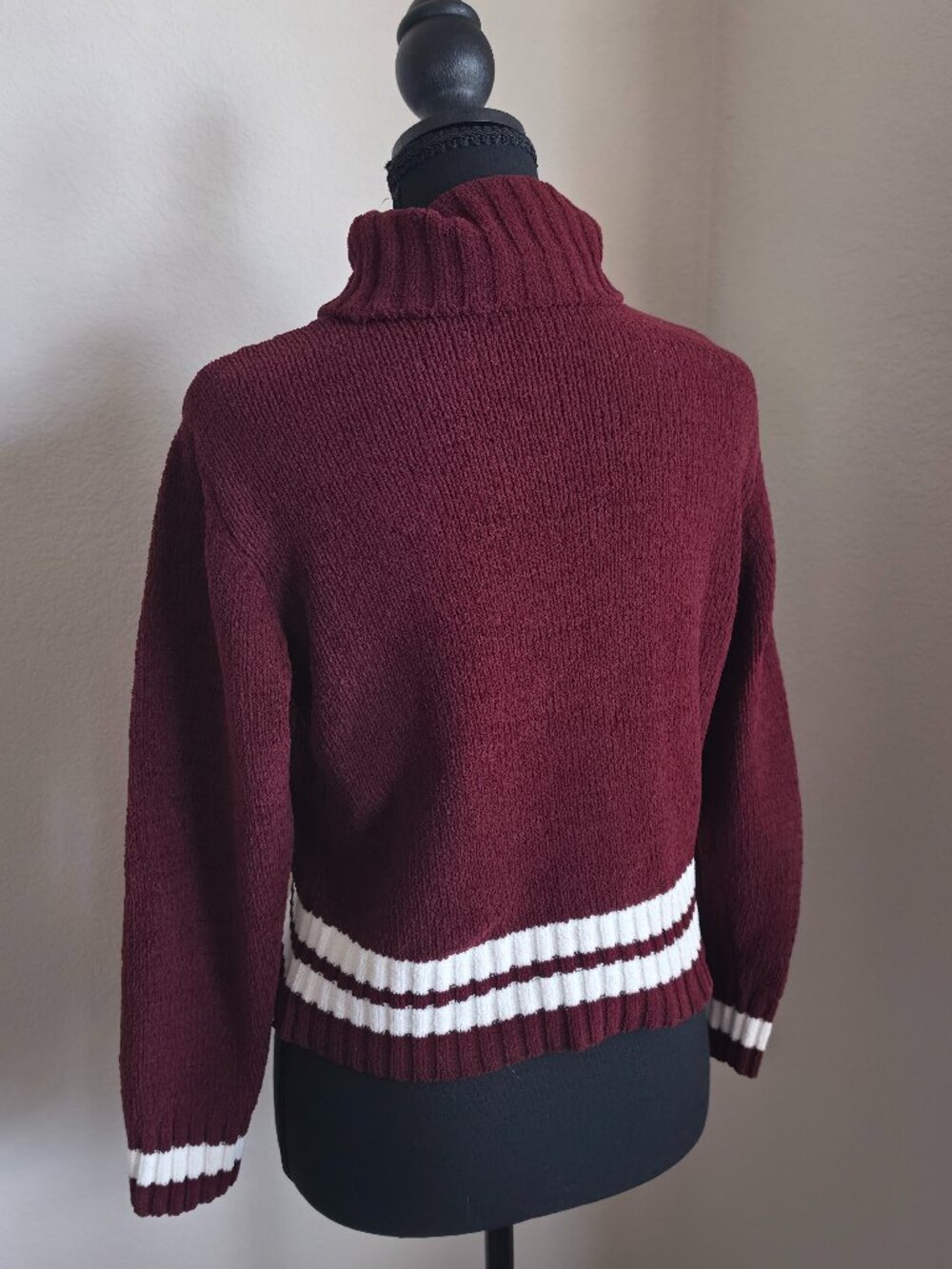 Burgundy-Red Chenille Turtleneck Sweater - Picture 4 of 6